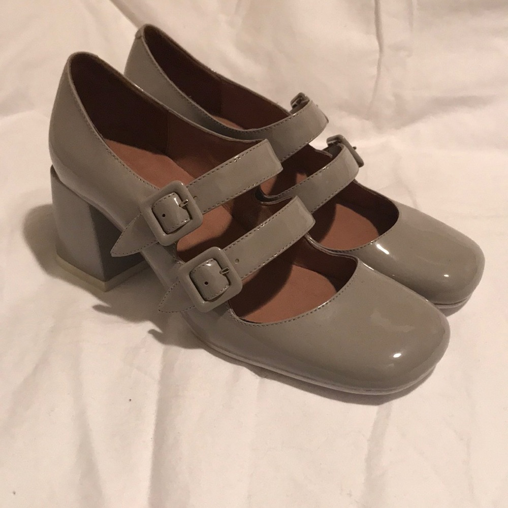 -NWOT Jeffrey Campbell Bickle Mary Jane Pump